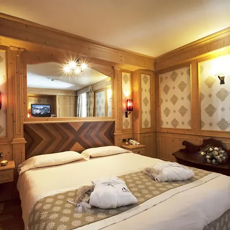 Cristal Palace Hotel Madonna