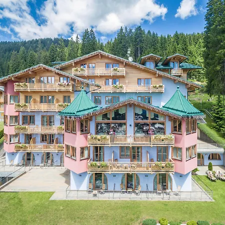 Cristal Palace Madonna