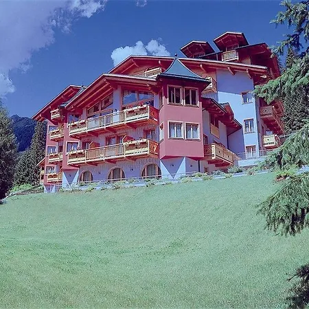 Hotel Cristal Palace Madonna
