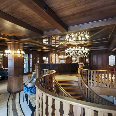 Cristal Palace Hotel Madonna