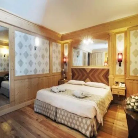 Cristal Palace Hotel