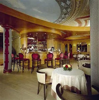 酒店 水晶皇宫酒店 Madonna
